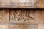 The great Chola temples of Tamil Nadu - The Airavatesvara temple of Darasuram. Detail of the panels of the prakara-wall with scenes of dance.